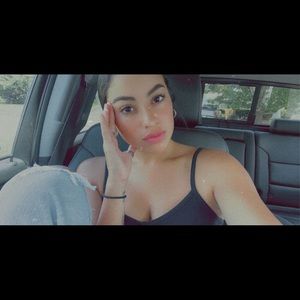 Meet your Posher, Yesseli